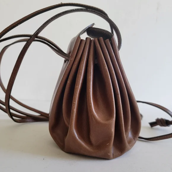 Italian Vintage Brown Leather Crossbody Mini Bag Minimalist We Were Born Free - Picture 7 of 15